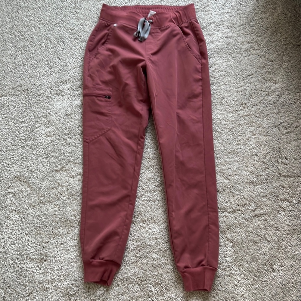 Figs Zamora Jogger Scrub Pants in light pink